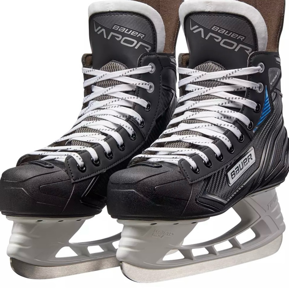 Bauer Vapor Volt Ice Skates.  Size 5.0. Like New!